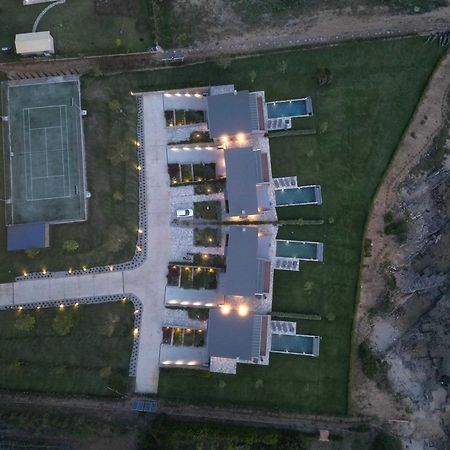 Real Life Homes Luxurious Seafront Villas Each With Their Own Private Pools Korakokhórion Exteriér fotografie
