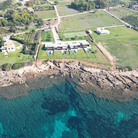 Real Life Homes Luxurious Seafront Villas Each With Their Own Private Pools Korakokhórion Exteriér fotografie