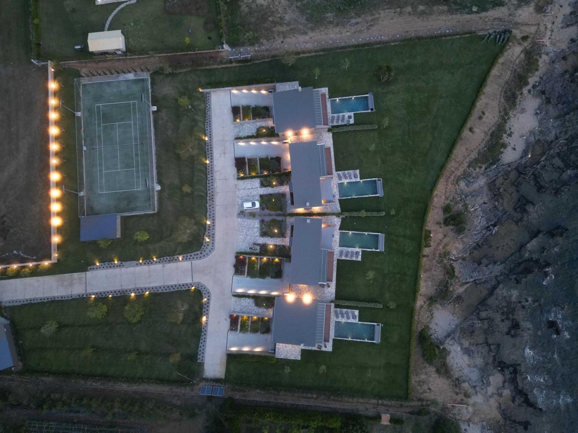 Real Life Homes Luxurious Seafront Villas Each With Their Own Private Pools Korakokhórion Exteriér fotografie