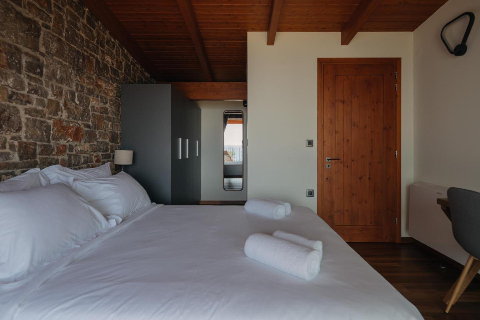Real Life Homes Luxurious Seafront Villas Each With Their Own Private Pools Korakokhórion Exteriér fotografie