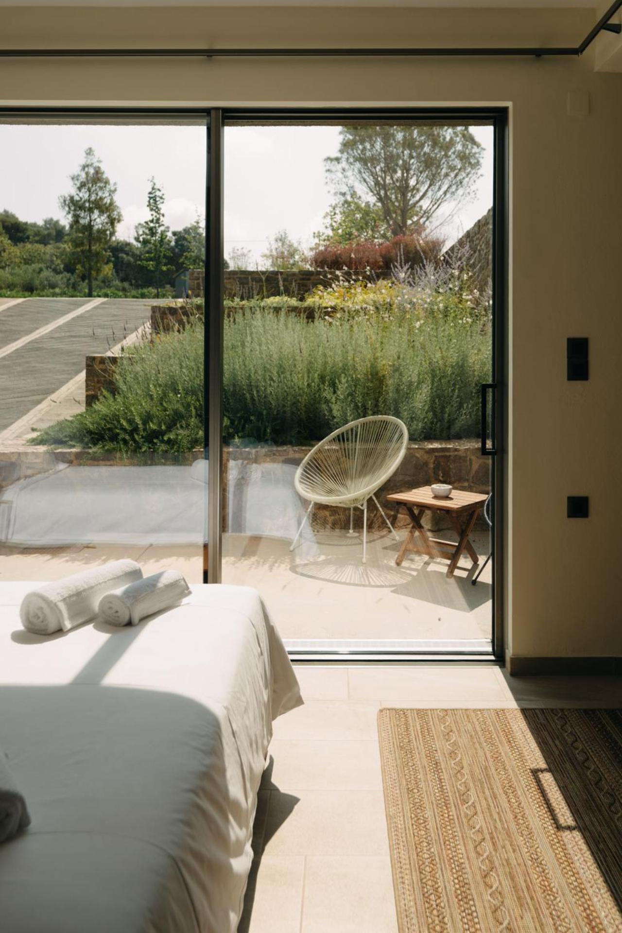 Real Life Homes Luxurious Seafront Villas Each With Their Own Private Pools Korakokhórion Exteriér fotografie
